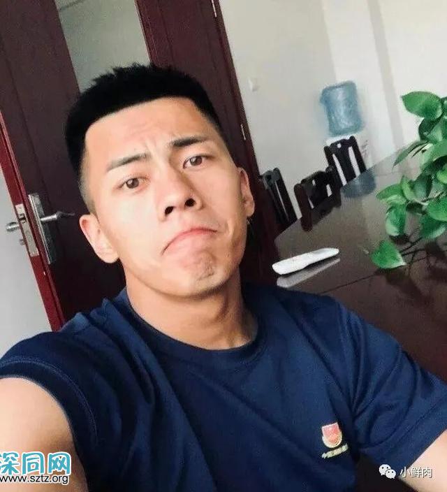 消防员寸头小哥训练累瘫了,引发网友舔屏 消防员寸头小哥训练累瘫了,引发网友舔屏