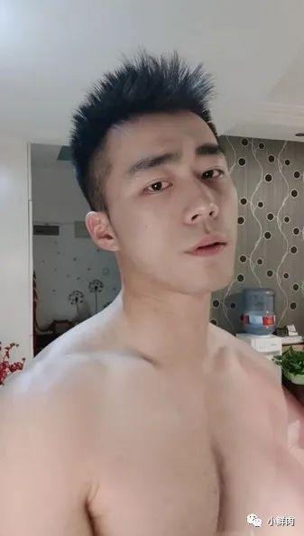 飞行员小哥上相亲节目火了,条顺颜高小姐姐不淡定了 飞行员小哥上相亲节目火了,条顺颜高小姐姐不淡定了