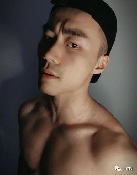 飞行员小哥上相亲节目火了,条顺颜高小姐姐不淡定了 飞行员小哥上相亲节目火了,条顺颜高小姐姐不淡定了