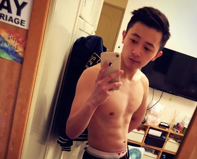 95后奶凶奶凶寸头小狼狗,因性感身材照走红 95后奶凶奶凶寸头小狼狗,因性感身材照走红