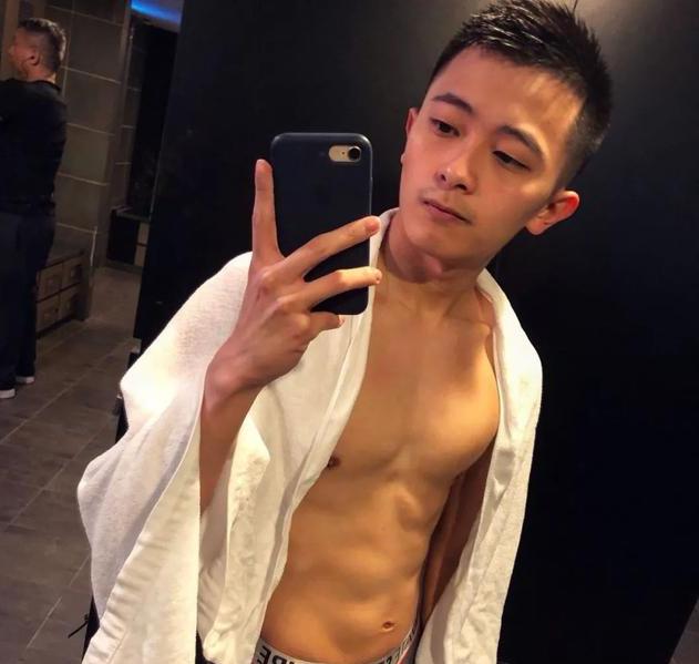 95后奶凶奶凶寸头小狼狗,因性感身材照走红 95后奶凶奶凶寸头小狼狗,因性感身材照走红