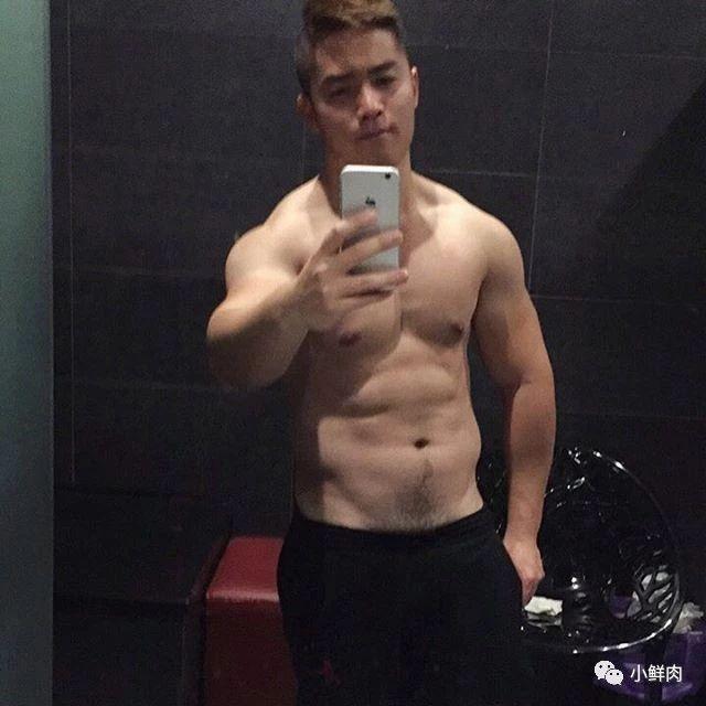 清华学霸肌肉博士小哥,因性感身材照走红 清华学霸肌肉博士小哥,因性感身材照走红