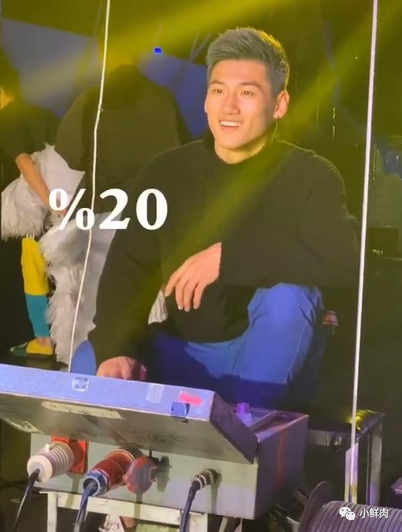 东北大鼻子杂技小哥走红,这实力也太强大了吧 东北大鼻子杂技小哥走红,这实力也太强大了吧