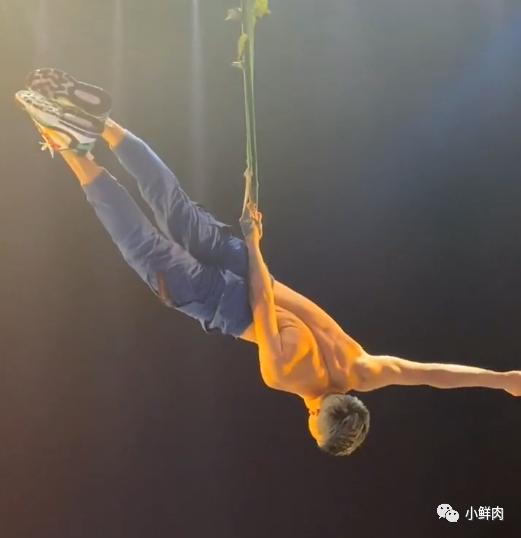 东北大鼻子杂技小哥走红,这实力也太强大了吧 东北大鼻子杂技小哥走红,这实力也太强大了吧