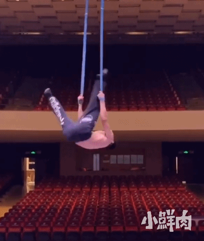 东北大鼻子杂技小哥走红,这实力也太强大了吧 东北大鼻子杂技小哥走红,这实力也太强大了吧