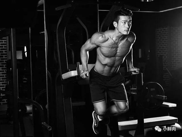 广州95后数学老师走红!这明明是男团出道的颜值啊 广州95后数学老师走红!这明明是男团出道的颜值啊