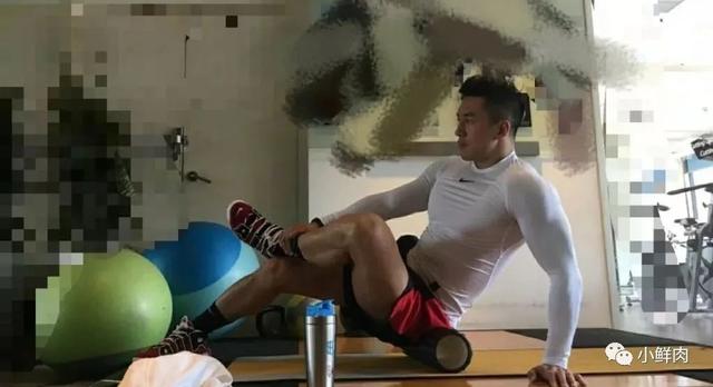 广州95后数学老师走红!这明明是男团出道的颜值啊 广州95后数学老师走红!这明明是男团出道的颜值啊