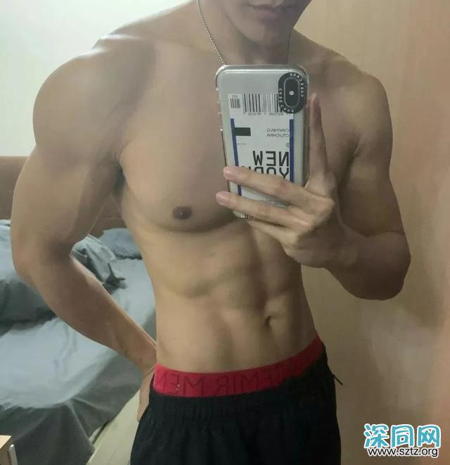 96年广州寸头小哥火了,为什么健身后越来越帅? 96年广州寸头小哥火了,为什么健身后越来越帅?