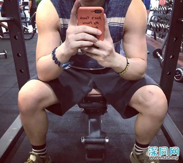 96年广州寸头小哥火了,为什么健身后越来越帅? 96年广州寸头小哥火了,为什么健身后越来越帅?