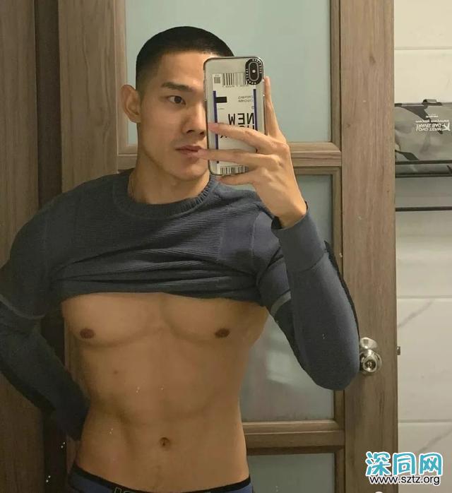 96年广州寸头小哥火了,为什么健身后越来越帅? 96年广州寸头小哥火了,为什么健身后越来越帅?