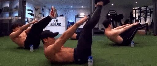 Rain三个月时间瘦了20斤,晒腹肌秒杀小狼狗! Rain三个月时间瘦了20斤,晒腹肌秒杀小狼狗!