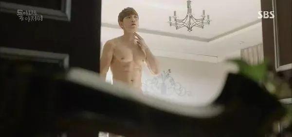 Rain三个月时间瘦了20斤,晒腹肌秒杀小狼狗! Rain三个月时间瘦了20斤,晒腹肌秒杀小狼狗!