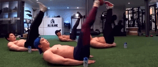 Rain三个月时间瘦了20斤,晒腹肌秒杀小狼狗! Rain三个月时间瘦了20斤,晒腹肌秒杀小狼狗!