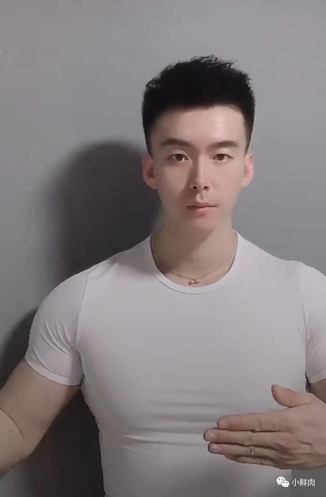 37岁逆龄大叔走红,女生看完都羡慕嫉妒恨了! 37岁逆龄大叔走红,女生看完都羡慕嫉妒恨了!