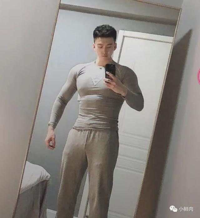 37岁逆龄大叔走红,女生看完都羡慕嫉妒恨了! 37岁逆龄大叔走红,女生看完都羡慕嫉妒恨了!