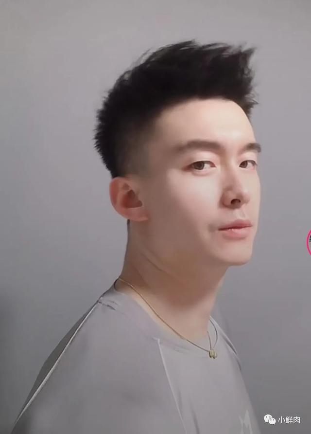 37岁逆龄大叔走红,女生看完都羡慕嫉妒恨了! 37岁逆龄大叔走红,女生看完都羡慕嫉妒恨了!