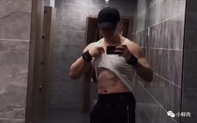 37岁逆龄大叔走红,女生看完都羡慕嫉妒恨了! 37岁逆龄大叔走红,女生看完都羡慕嫉妒恨了!