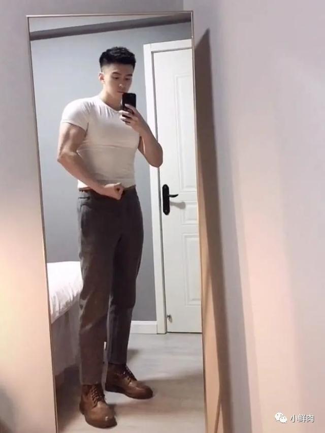 37岁逆龄大叔走红,女生看完都羡慕嫉妒恨了! 37岁逆龄大叔走红,女生看完都羡慕嫉妒恨了!