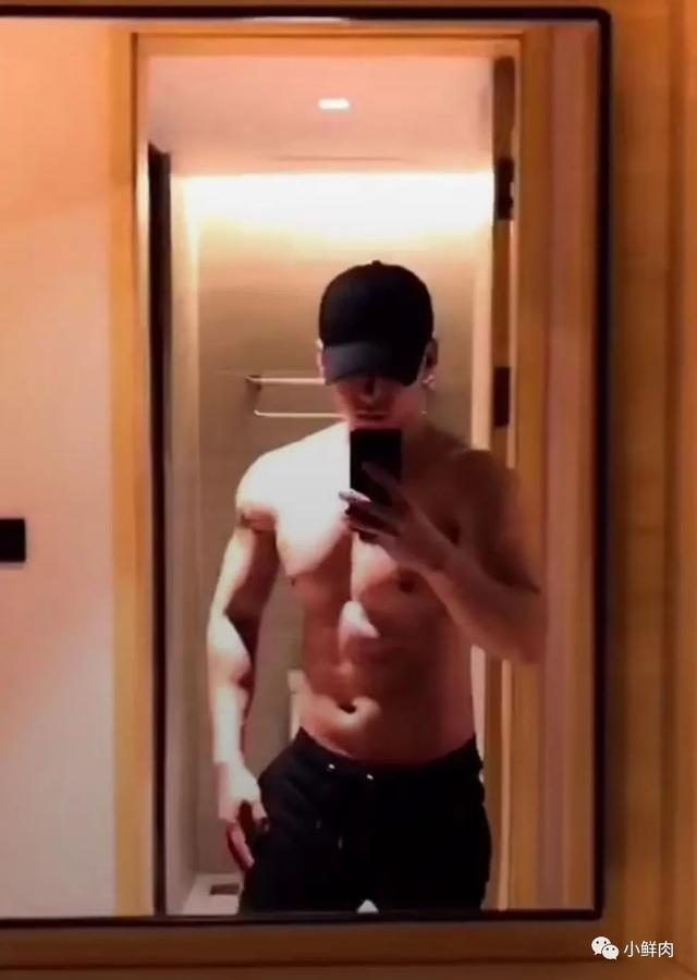 37岁逆龄大叔走红,女生看完都羡慕嫉妒恨了! 37岁逆龄大叔走红,女生看完都羡慕嫉妒恨了!