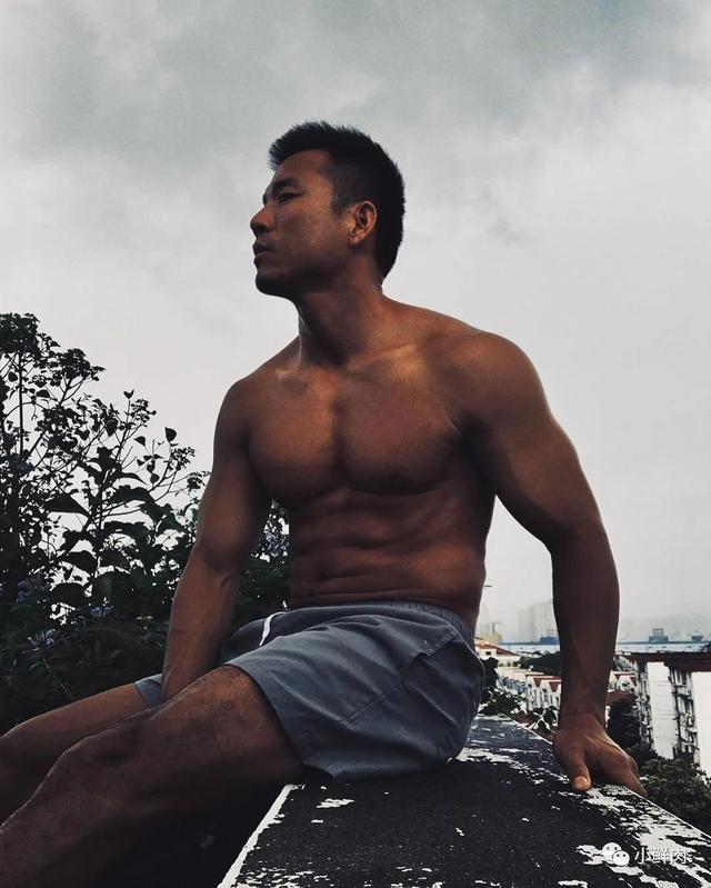 网友夸他为内蒙肌肉网红1哥,E杯胸肌实力太强大! 网友夸他为内蒙肌肉网红1哥,E杯胸肌实力太强大!