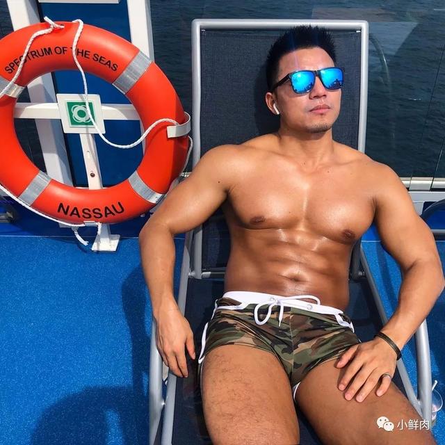 网友夸他为内蒙肌肉网红1哥,E杯胸肌实力太强大! 网友夸他为内蒙肌肉网红1哥,E杯胸肌实力太强大!