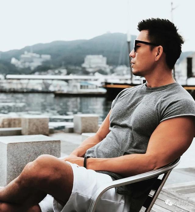 网友夸他为内蒙肌肉网红1哥,E杯胸肌实力太强大! 网友夸他为内蒙肌肉网红1哥,E杯胸肌实力太强大!