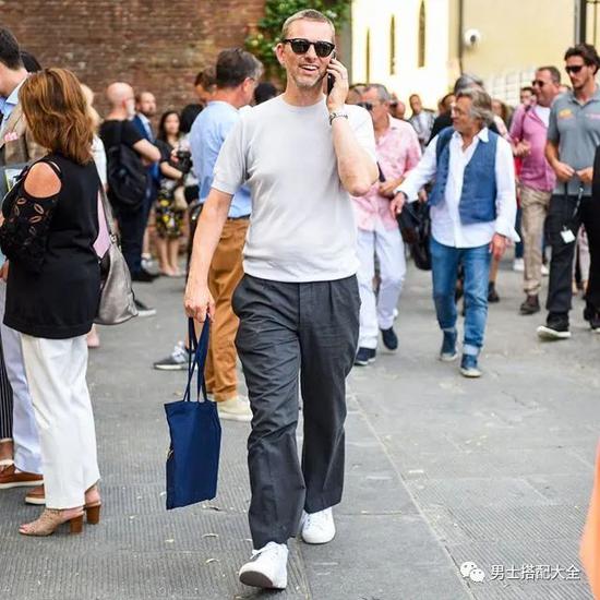 绝对百搭的白T恤要怎么买才不踩雷呢? 绝对百搭的白T恤要怎么买才不踩雷呢?