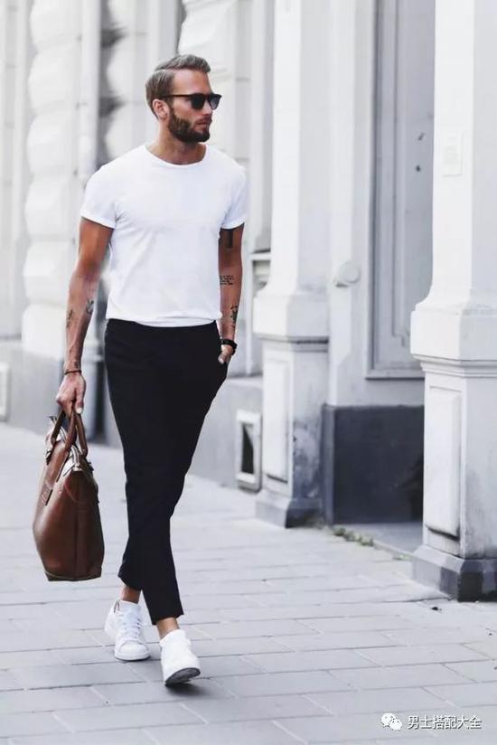 绝对百搭的白T恤要怎么买才不踩雷呢? 绝对百搭的白T恤要怎么买才不踩雷呢?