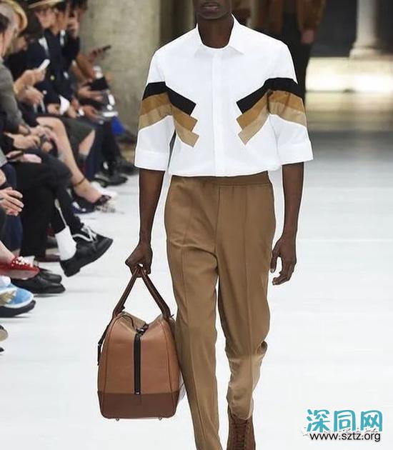 皮肤黑的人要怎么选衣服呢? 皮肤黑的人要怎么选衣服呢?