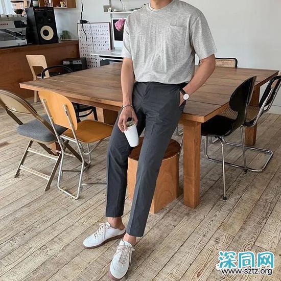 皮肤黑的人要怎么选衣服呢? 皮肤黑的人要怎么选衣服呢?