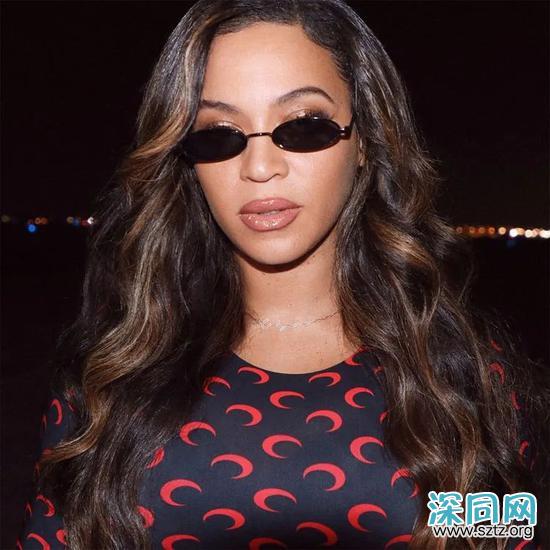 大叔都嫌“丑”的眼镜 为什么王一博抢着戴? 大叔都嫌“丑”的眼镜 为什么王一博抢着戴?