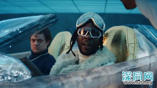 大叔都嫌“丑”的眼镜 为什么王一博抢着戴? 大叔都嫌“丑”的眼镜 为什么王一博抢着戴?