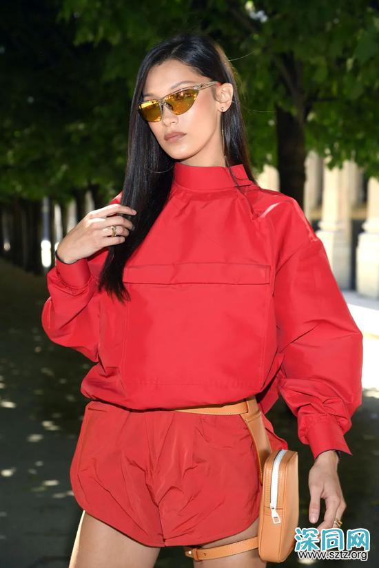 大叔都嫌“丑”的眼镜 为什么王一博抢着戴? 大叔都嫌“丑”的眼镜 为什么王一博抢着戴?