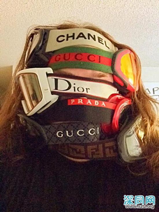 大叔都嫌“丑”的眼镜 为什么王一博抢着戴? 大叔都嫌“丑”的眼镜 为什么王一博抢着戴?