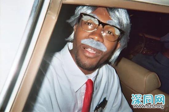 大叔都嫌“丑”的眼镜 为什么王一博抢着戴? 大叔都嫌“丑”的眼镜 为什么王一博抢着戴?