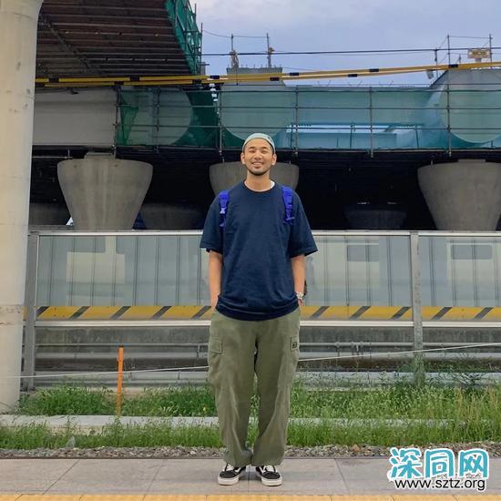 黑T与白T 谁才是男人T恤中的百搭王者? 黑T与白T 谁才是男人T恤中的百搭王者?