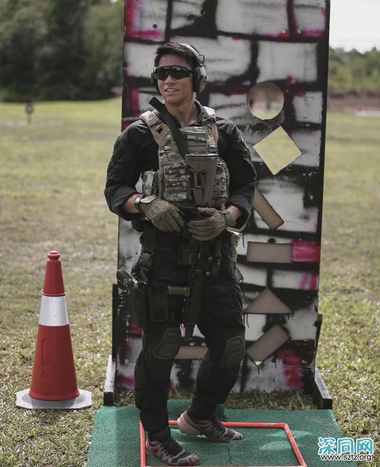 28岁文莱王子六块腹肌运动全能长相如好莱坞明星 28岁文莱王子六块腹肌运动全能长相如好莱坞明星