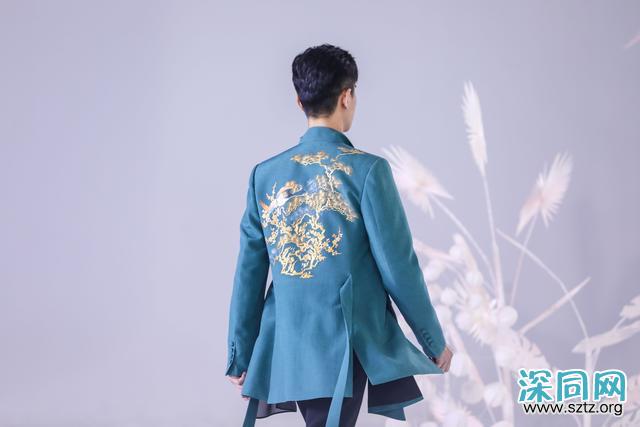 乔振宇帅呆了!中国风时装走秀太高级!风度翩翩,气质脱俗 乔振宇帅呆了!中国风时装走秀太高级!风度翩翩,气质脱俗