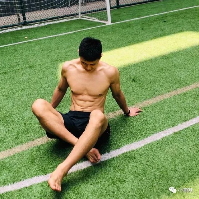 191cm山东大鼻子小哥走红,这也太猛了吧 191cm山东大鼻子小哥走红,这也太猛了吧