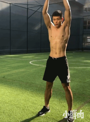 191cm山东大鼻子小哥走红,这也太猛了吧 191cm山东大鼻子小哥走红,这也太猛了吧