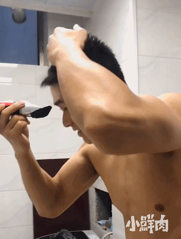 191cm山东大鼻子小哥走红,这也太猛了吧 191cm山东大鼻子小哥走红,这也太猛了吧