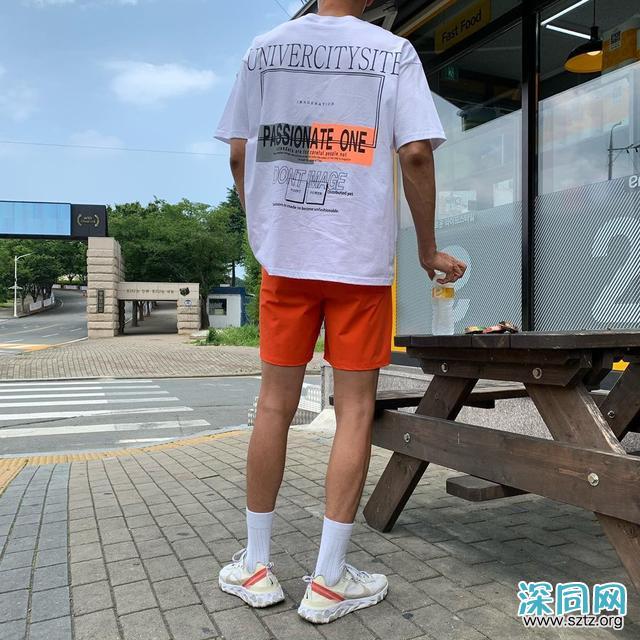 男生夏季帅气日常穿搭,T恤+短裤,简单又有型 男生夏季帅气日常穿搭,T恤+短裤,简单又有型