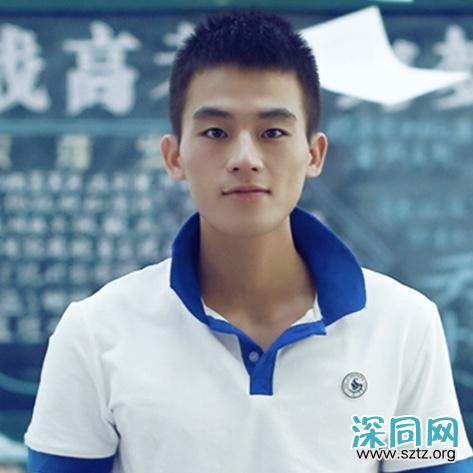 适合“学生党”的4款男生发型,剪完帅气又阳光 适合“学生党”的4款男生发型,剪完帅气又阳光