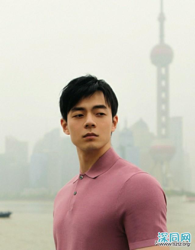 气质型男小奶狗,97年,身高176,穿衣风格就是与众不同 气质型男小奶狗,97年,身高176,穿衣风格就是与众不同