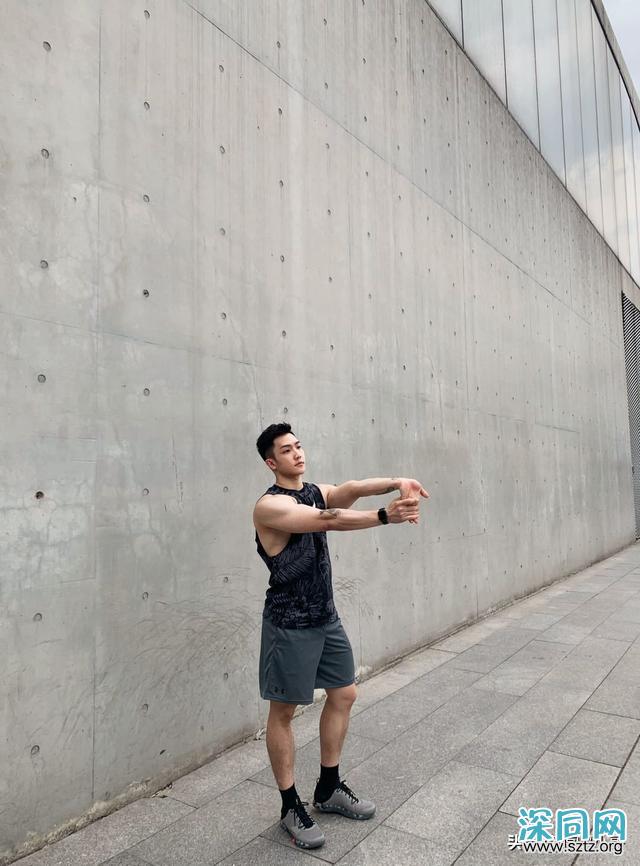 身高177,体重80公斤的小哥哥,夏天穿搭凉爽又帅气! 身高177,体重80公斤的小哥哥,夏天穿搭凉爽又帅气!