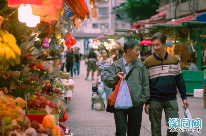 这部电影,拍出了老年同性恋群体的隐秘角落 这部电影,拍出了老年同性恋群体的隐秘角落