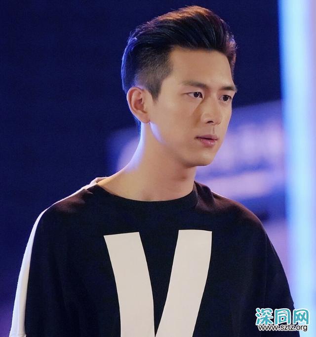 脸上有这4个特征的男生,特别适合留“背头”发型,轻熟显帅气 脸上有这4个特征的男生,特别适合留“背头”发型,轻熟显帅气