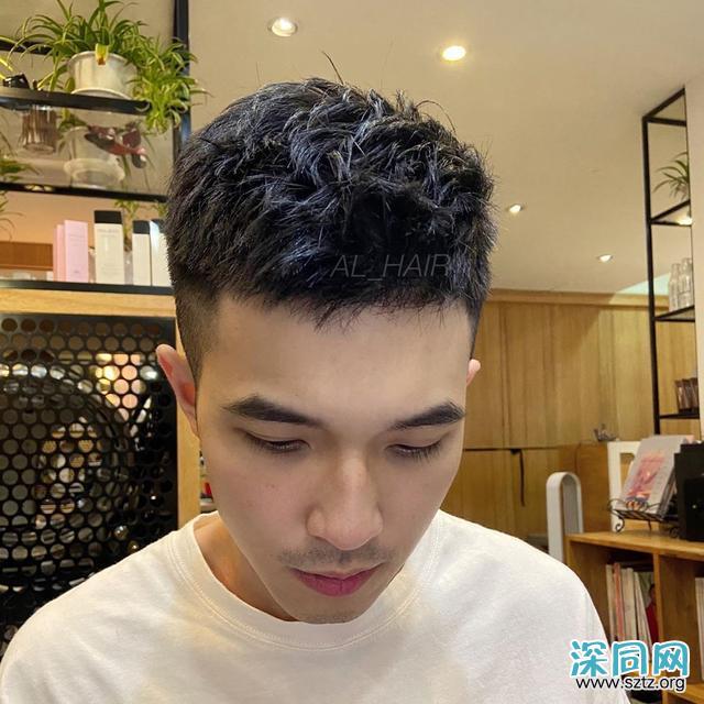 长相不帅的男生,可以尝试剪这5款发型,时尚个性提升颜值 长相不帅的男生,可以尝试剪这5款发型,时尚个性提升颜值