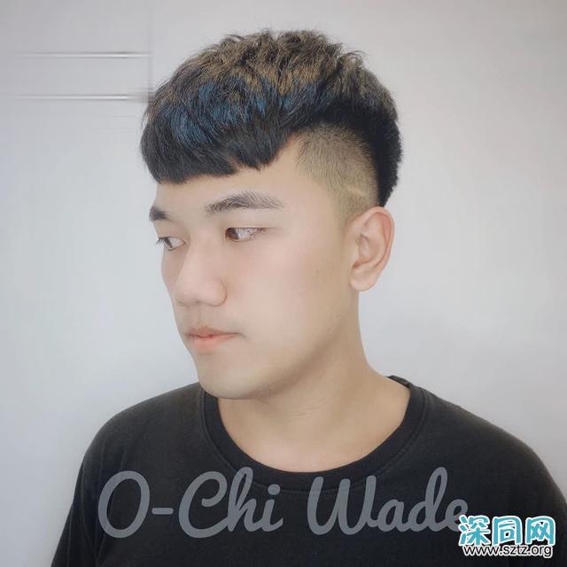 20岁左右男生千万别留成熟发型,这四款刚刚好 20岁左右男生千万别留成熟发型,这四款刚刚好