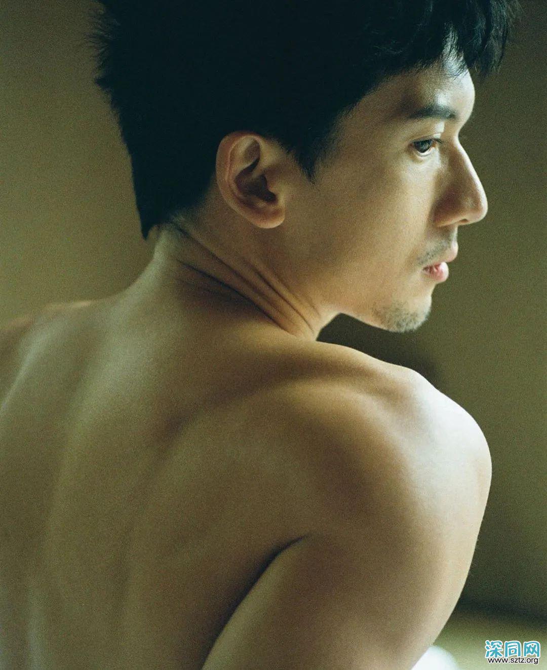 40岁香港男星关智斌推出写真集,他看起来还是那么青春 40岁香港男星关智斌推出写真集,他看起来还是那么青春